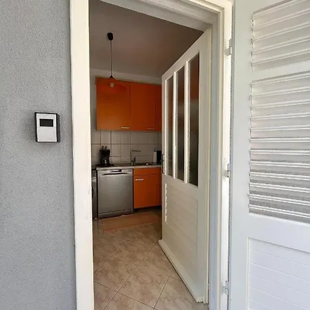 Merlin Apartment